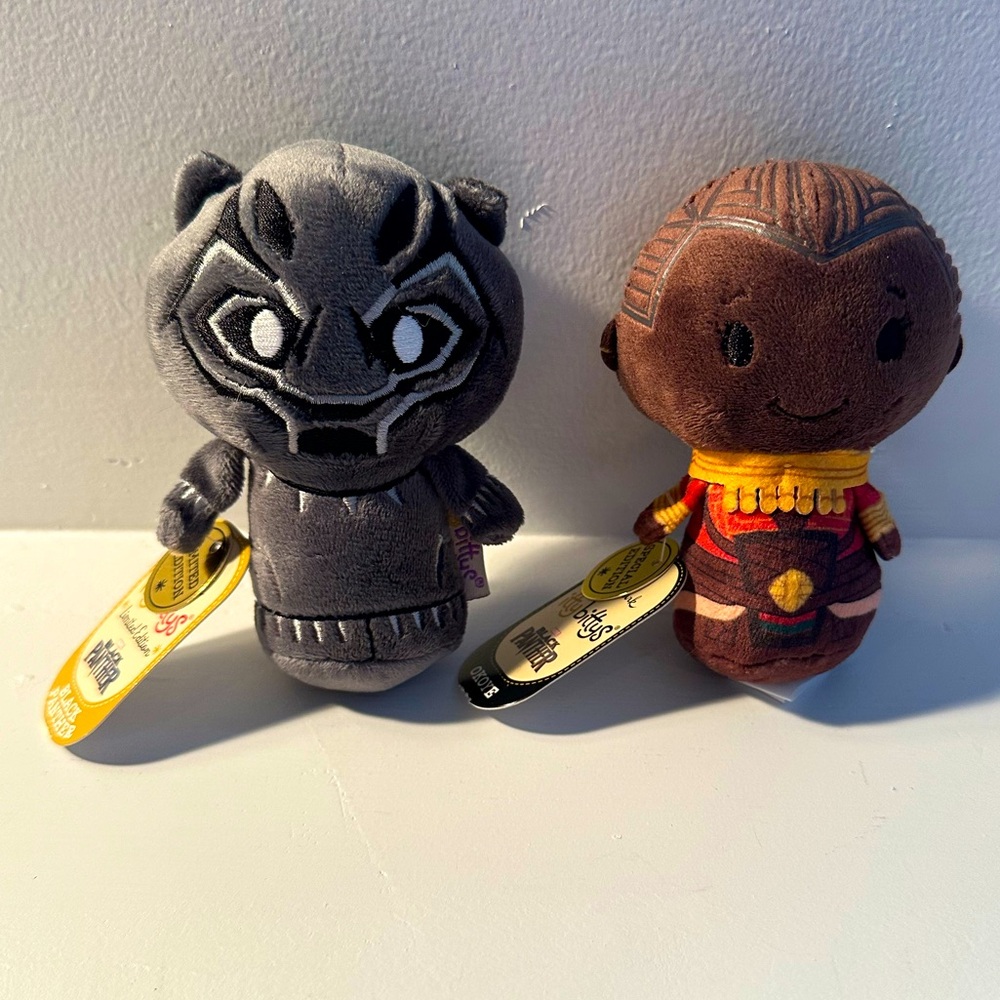 Grab the duo from Wakanda - Black Panther and Okoye Hallmark itty bitty’s 🐈⬛🖤